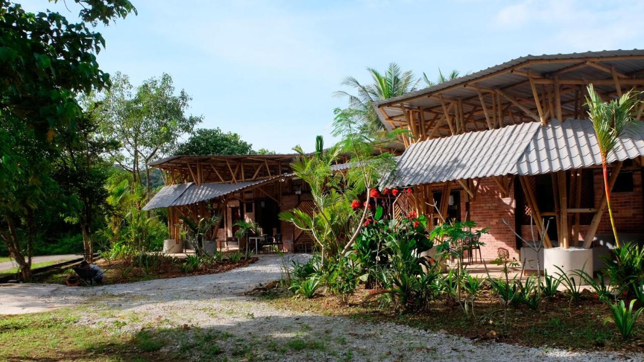 Bamboo Cottage Langkawi Пантай-Сенанг Экстерьер фото